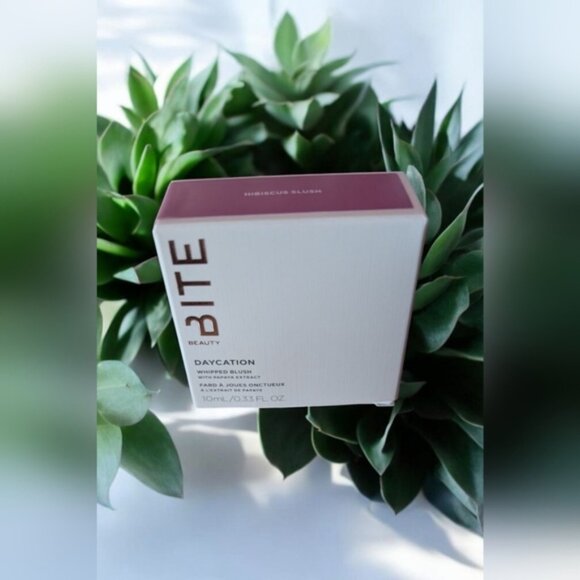 Bite Beauty Daycation Whipped Blush Hibiscus Slush (New) - Picture 5 of 11